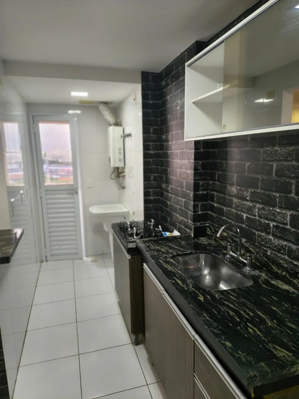 Apto novo mobiliado no centro - Foto 3