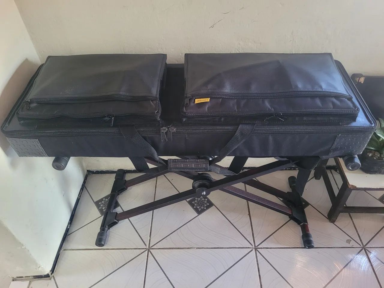 ROLAND FA06 WORKSTATION - Foto 4