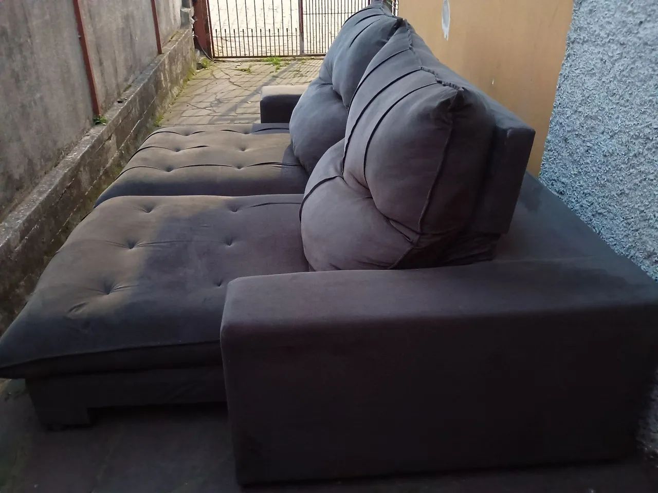 Estofado Retrátil e Reclinável, Grande e confortável! - Foto 2
