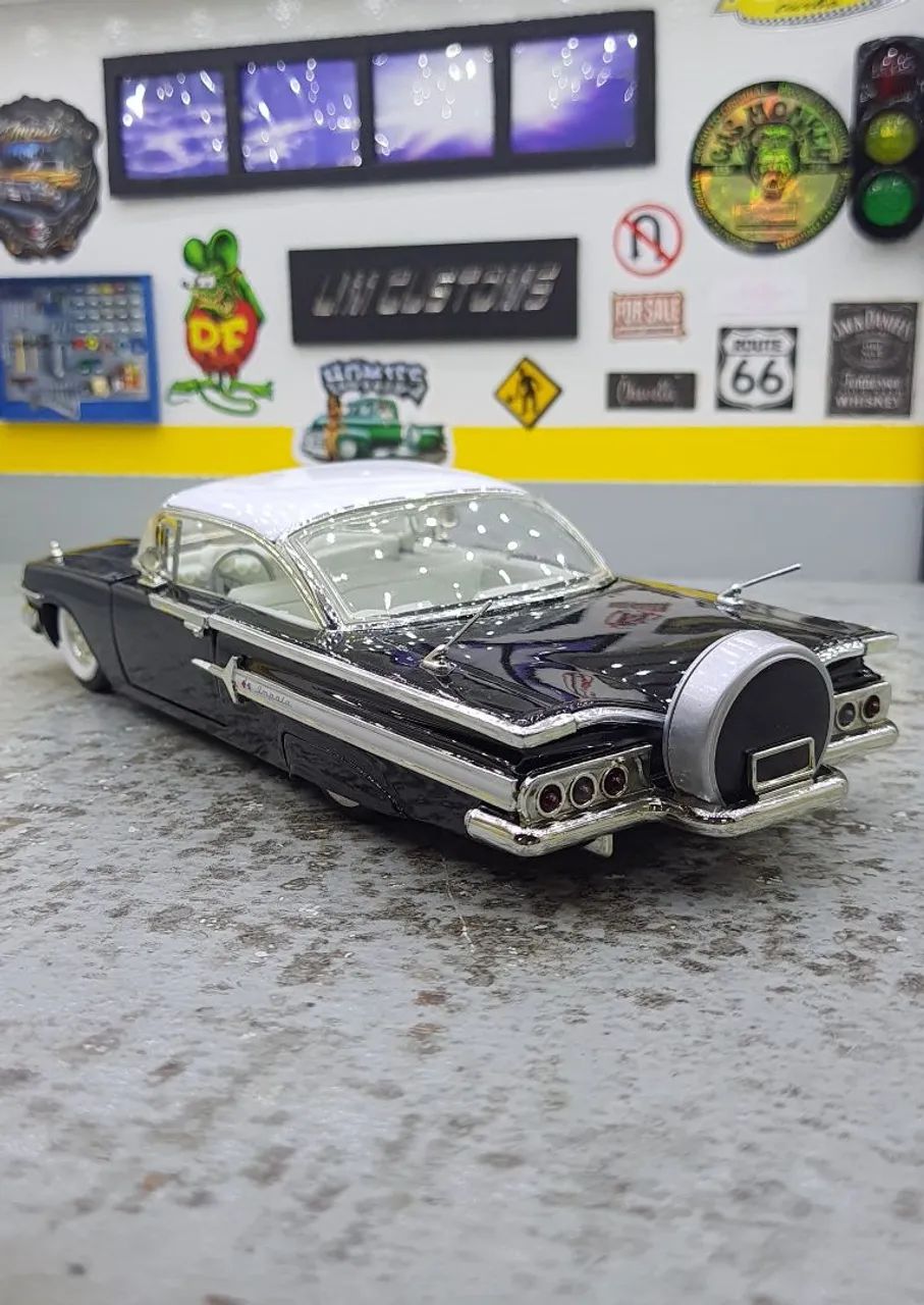Jada toys 1:24 - Chevrolet Impala 1960 com Kit Continental