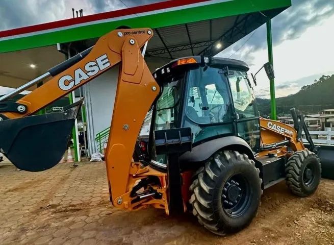 Retroescavadeira Case 580 2015  - Foto 2