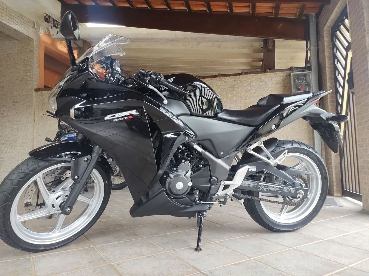 CBR 250r - Foto 5