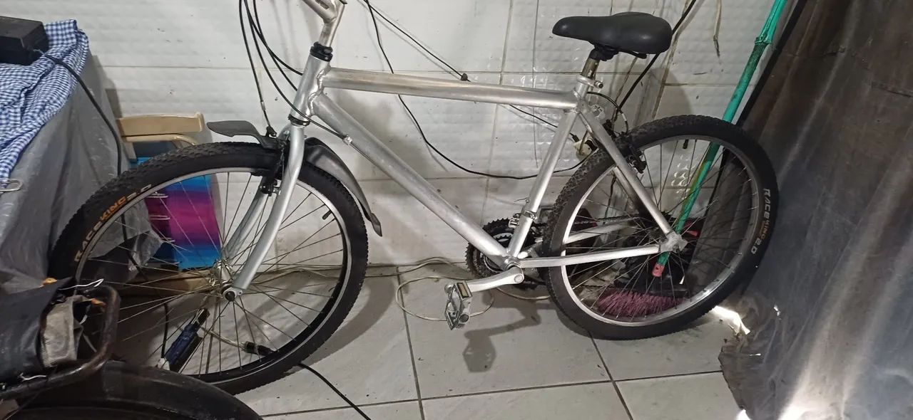 Bicicleta aro 26com marchas de alumínio no bairro morro das pedras  - Foto 2