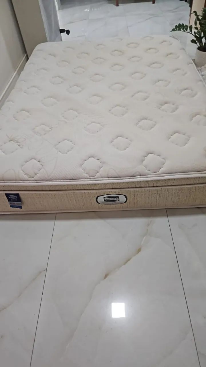 Cama box (Casa Barroco) casal com colchao Simmons - Foto 5