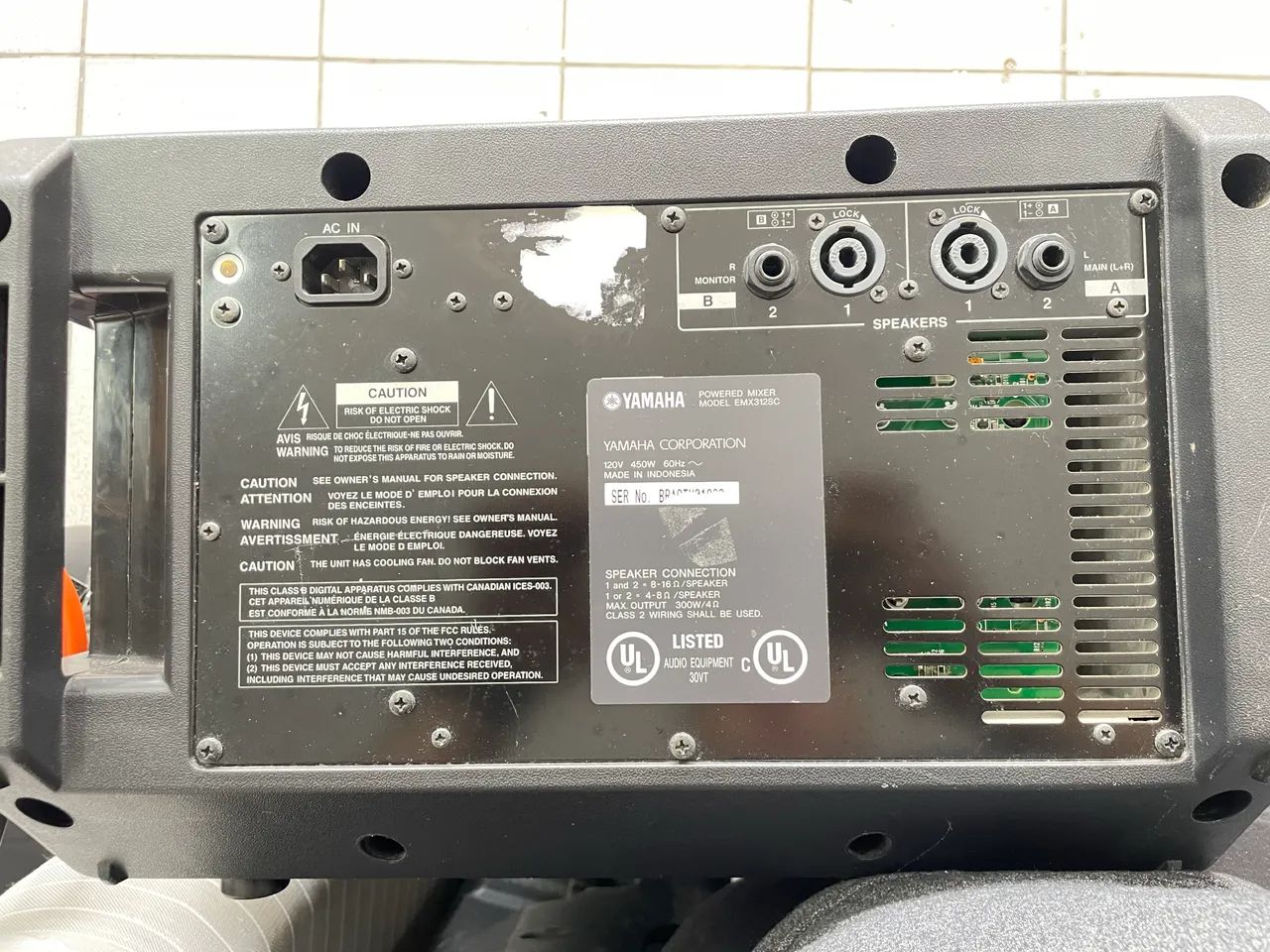 Mesa de som amplificada Yamaha  - Foto 3