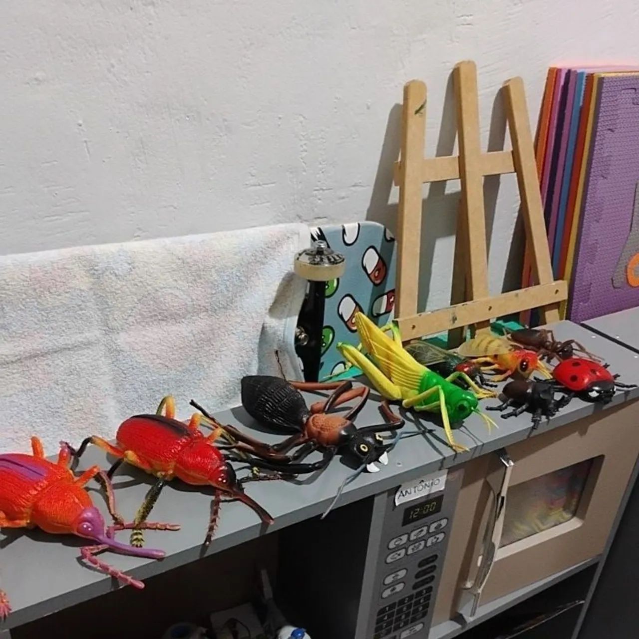 Lote de brinquedos de insetos - Foto 2