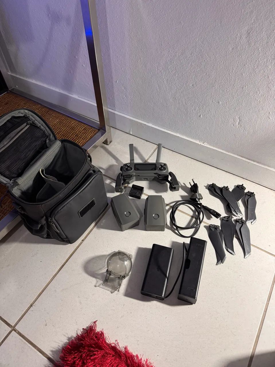 Kit DJi Mavic Pro 2 - Rádio Controle, 2 baterias, Carregadores,