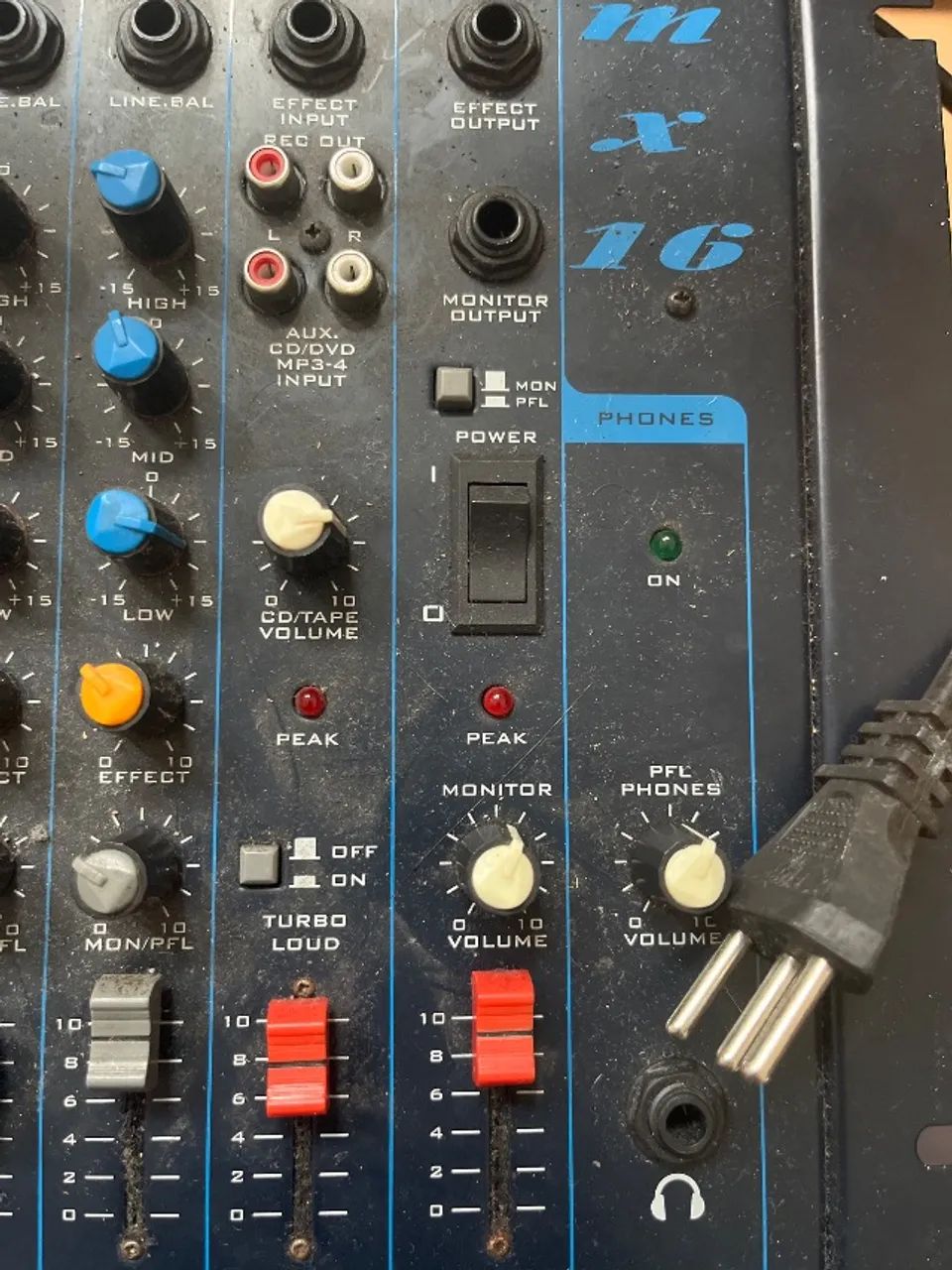 Mesa de Som Oneal 16 canais - Usada - Misturador - Foto 5