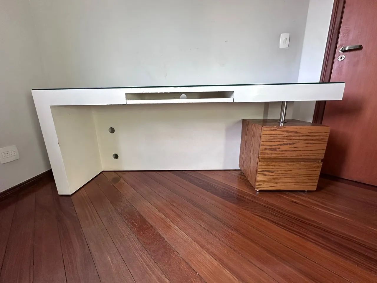 Mesa escritório / quarto branca Líder mdf 