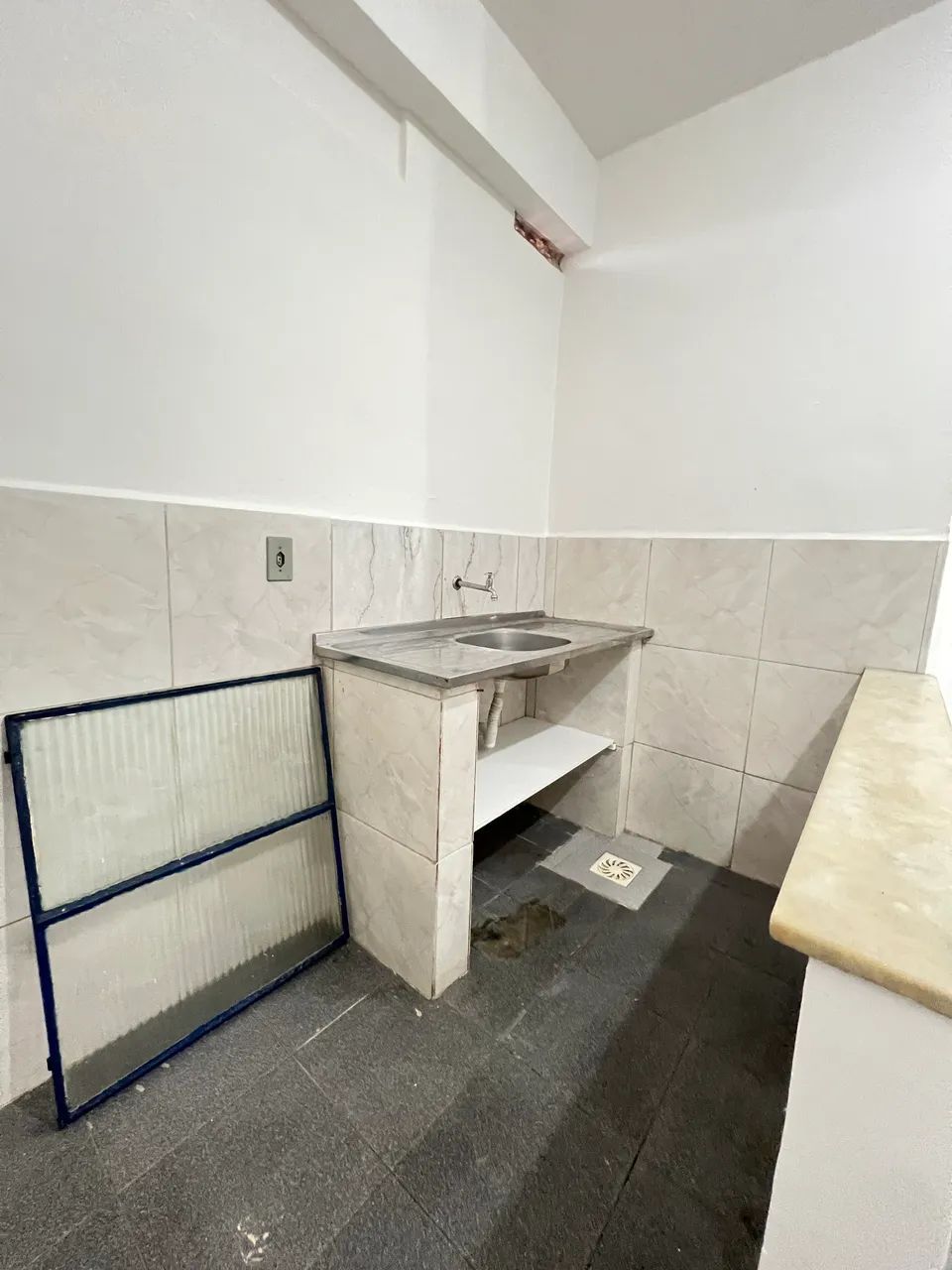 Quitinete - ótima localização  - Foto 4