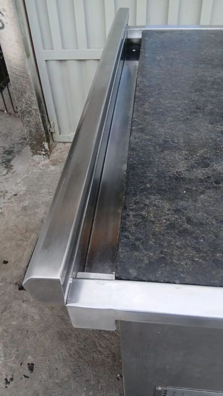 Vendo bancada de inox com pedra de mármore em ótimo estado. - Foto 3