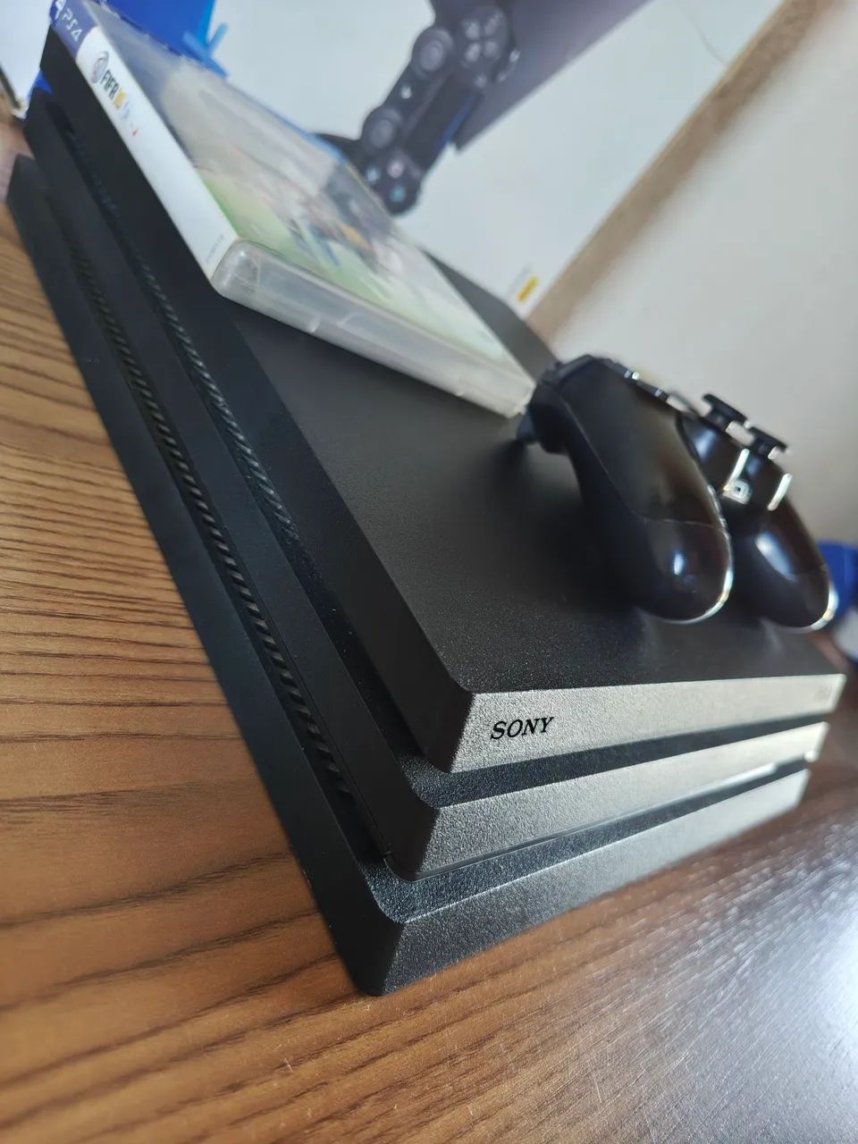Ps4 pro 1TB + jogos  - Foto 2