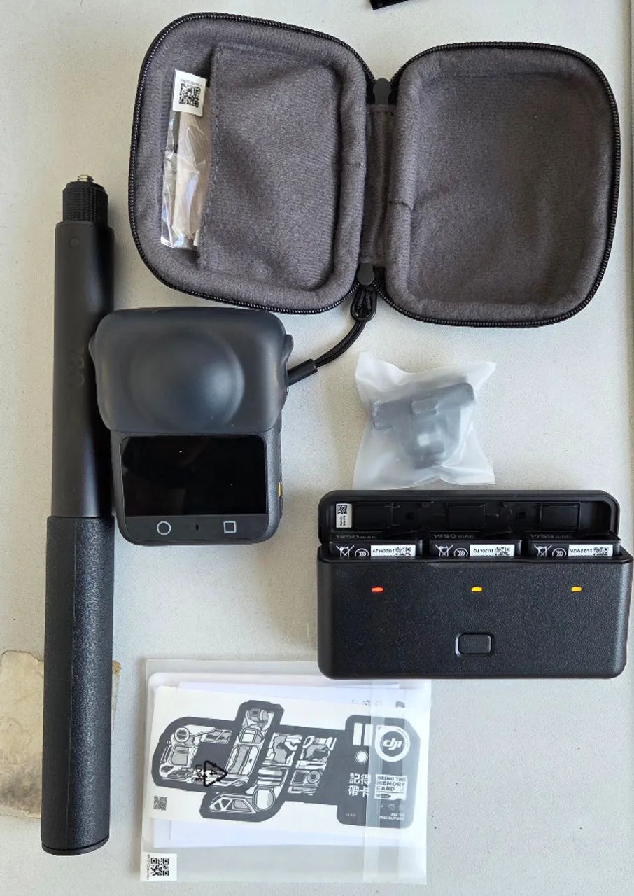 Camera de ação DJI Osmo 360 com acessórios. Nova