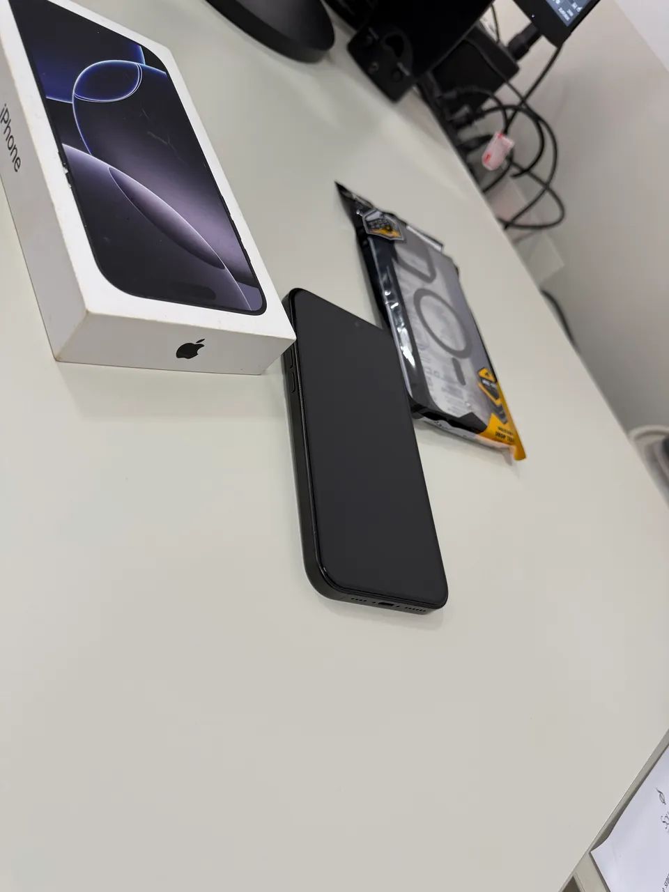 iPhone 16 Pro Max 256 GB - Acompanha capinha Gshield - Foto 4