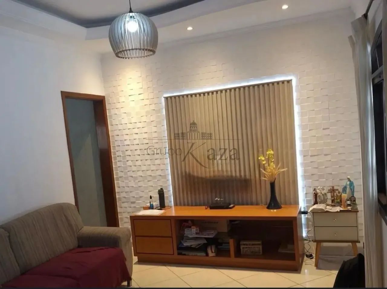 Casa - Bosque dos Ipês - 3 Dormitórios - 150m².