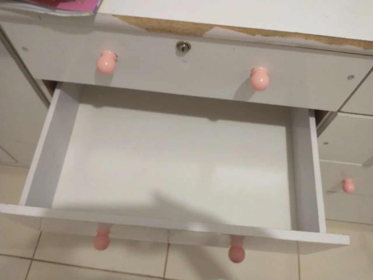Cômoda madeira MDF 8 gavetas  - Foto 5