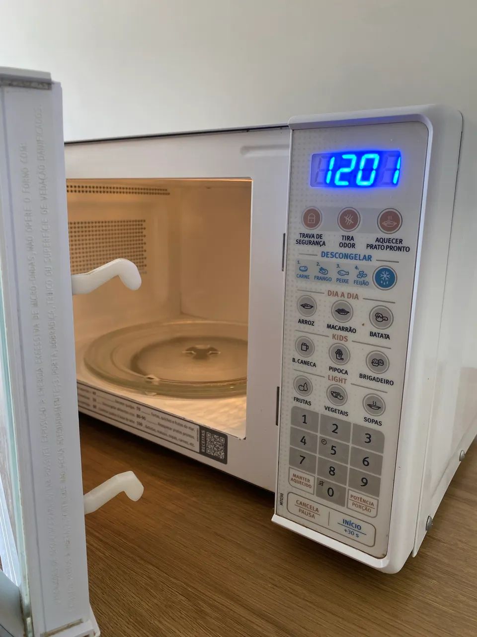 MICROONDAS ELECTROLUX BEM CONSERVADO - Foto 2