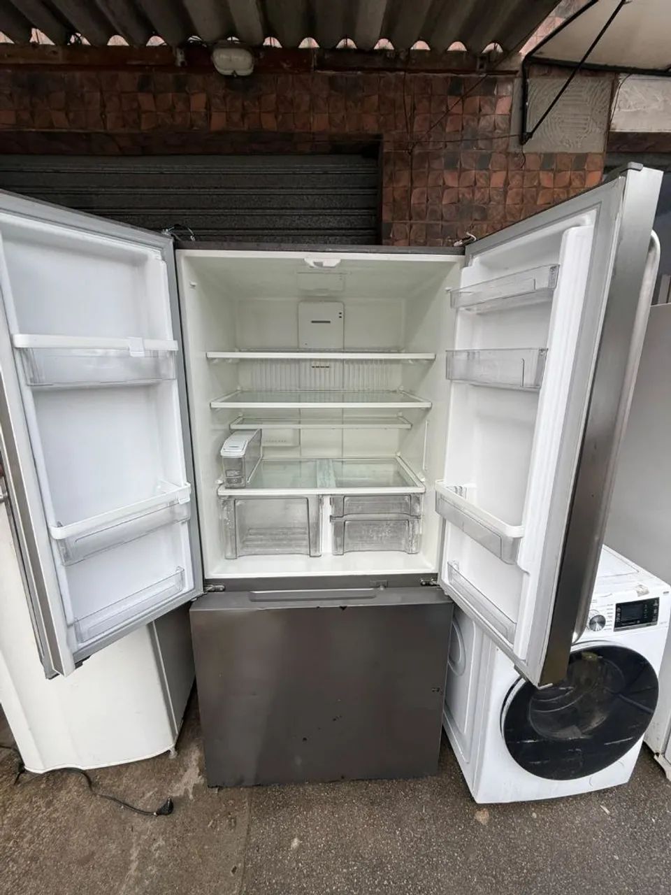 VENDE- SE GELADEIRA FUNCIONANDO  - Foto 2