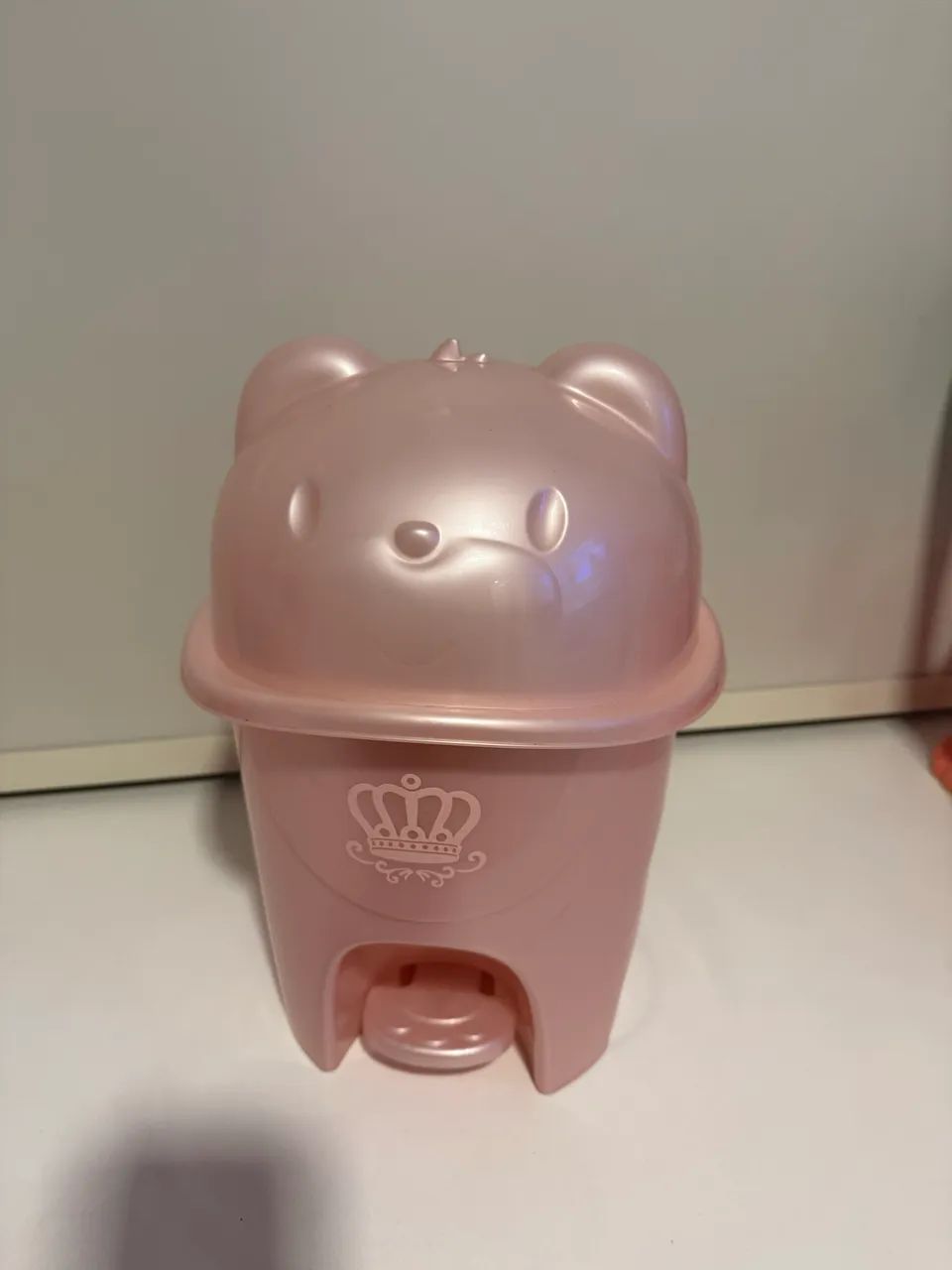 Roupas e utensílios de bebê