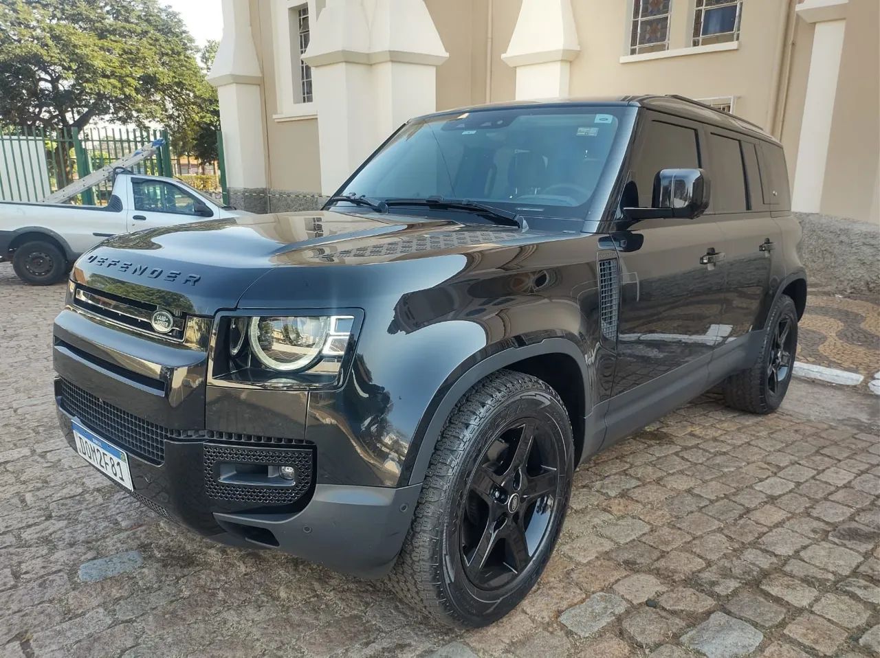 Land Rover Defender 2022
