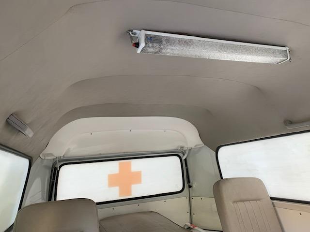 Kombi 2005 12.000km rodados Ambulancia Reliquia Raridade Unica - Foto 13