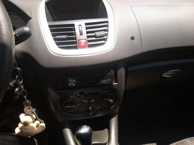 Peugeot 207 Ano 2011 - Foto 4