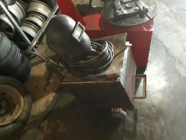 Maquina de solda 300 Ah marca o soldador - antiga em perfeito estado de funcionamento