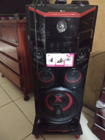 Vendo esse lindo som LG 1000 W de potência e ainda todo platificado do jeito que vei