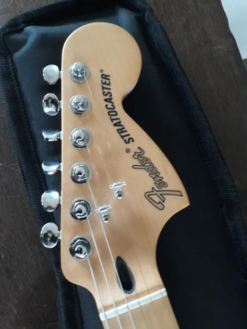 Fender Stratocaster Deluxe HSS Impecável - Foto 6