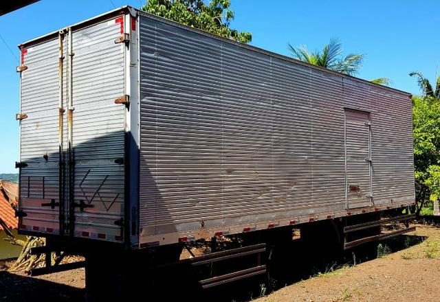 Baú caminhão trucado
