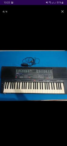 Vendo teclado Yamaha psr400