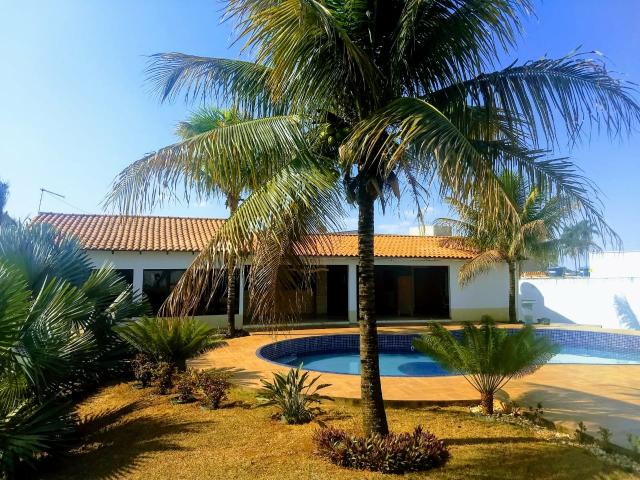 Arniqueiras QD 05 Casa piscina churrasqueira lote 740m só 689mil Ac Imóvel