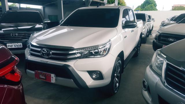 Toyota hilux srx 18/18