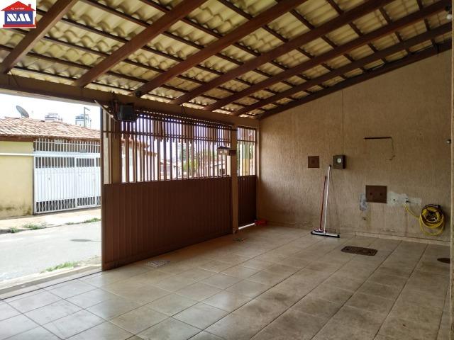 00633 - QR 412! Fino acabamento! Luxuosa casa na laje! Aceito financiamento