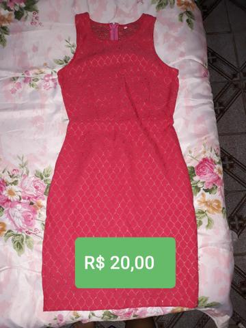 Blusa, vestidos e saias