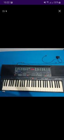 Vendo teclado Yamaha psr400 - Foto 3