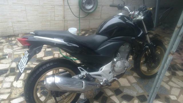 CB 300 em dia - Foto 2