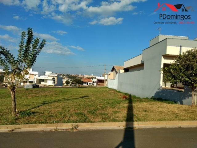 Terreno á venda com planta aprovada no residencial real 