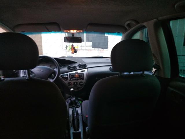 Focus sedan 1.6 glx zetec