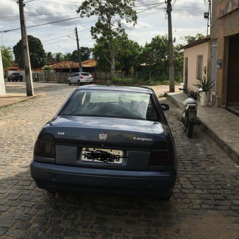 Vendo Logus 96 emplacado 4pneus novos - Foto 3