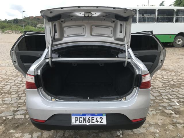 Grand Siena essence 1.6 2014 flex 16v - Foto 6
