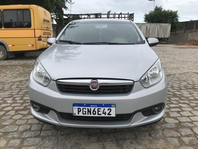 Grand Siena essence 1.6 2014 flex 16v - Foto 2