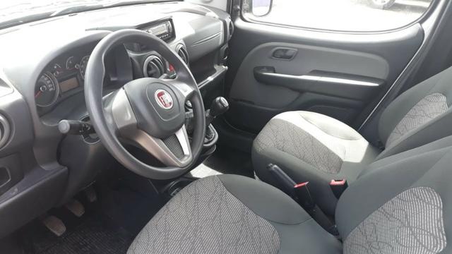 Fiat Doblo Essence 1.8 Flex 16V 5p - Prata - Foto 3