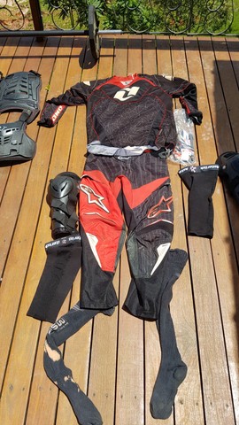 Conjunto alpinestar roupa colete joelheira fox moto trilha tamanho 40 e 42 - Foto 10