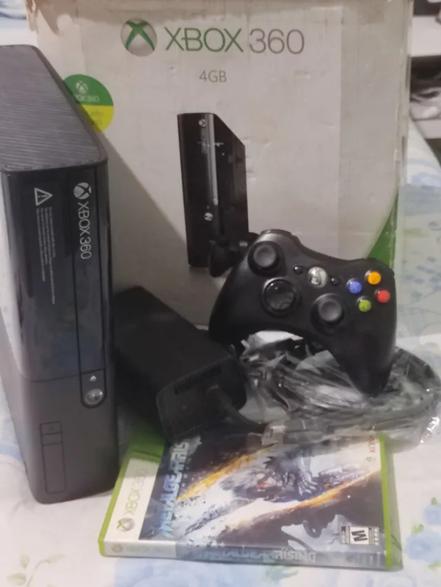 Video game xbox 360 bloqueado original com 2 jogos fisicos - Escorrega o  Preço