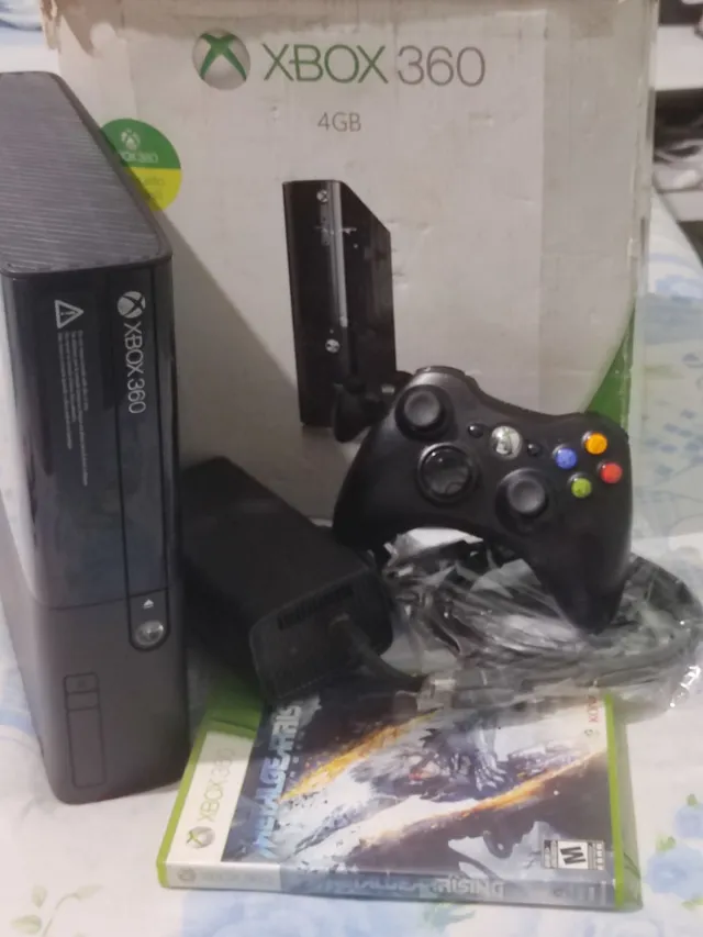 Xbox 360 Travado, 256 Gb com Jogos,, Console de Videogame Microsoft Usado  94441457