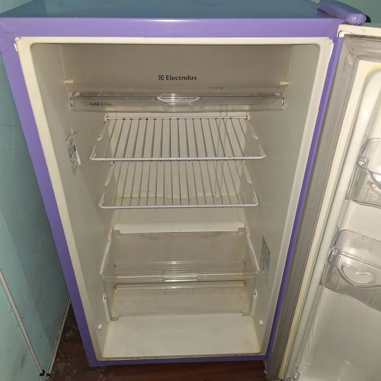Frigobar Electrolux Re120 com 122 litros - Foto 4