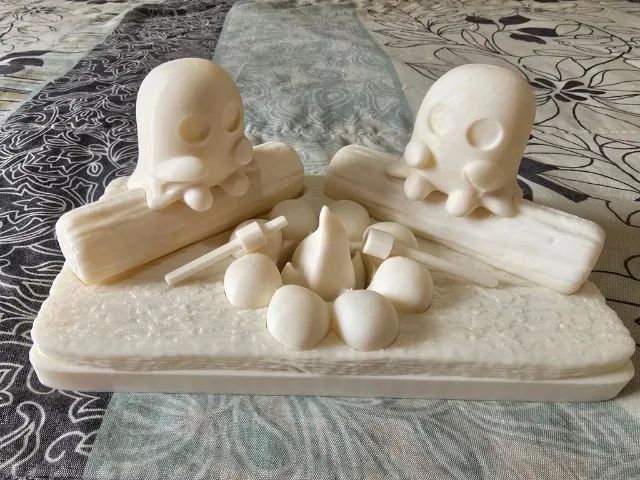 Diorama Fogueira com Fantasmas e Marshmallow impresso em 3D