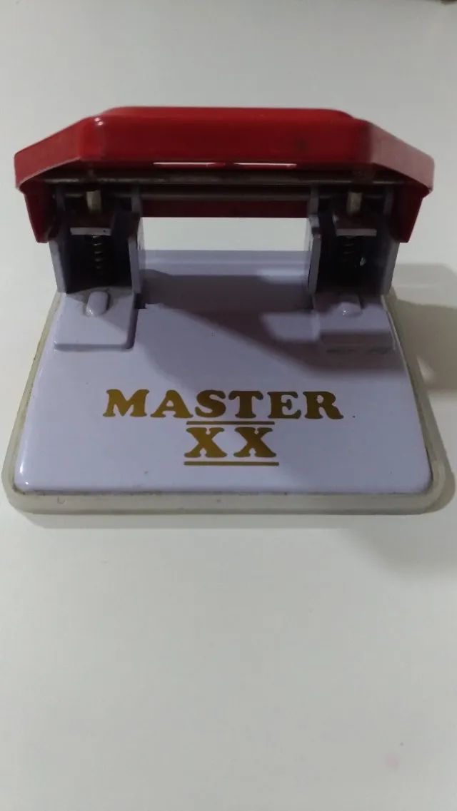 Furador para Papel Gramp Line Vermelho e Branco - Foto 2