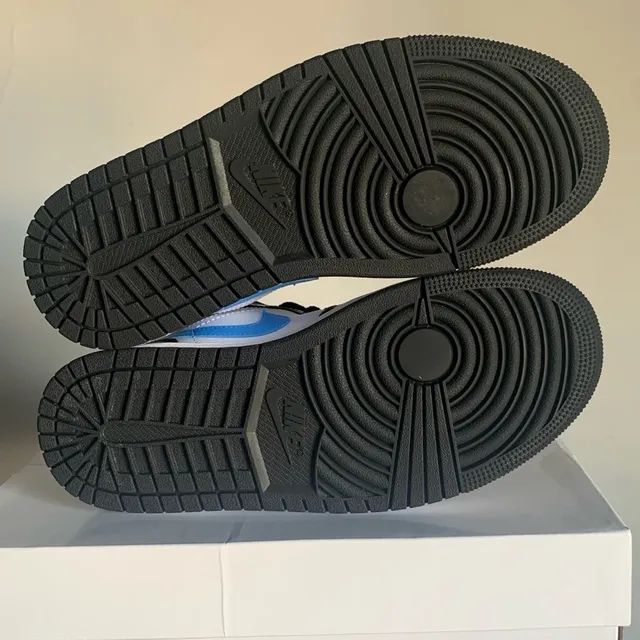 JORDAN 1 LOW BLACK UNIVERSITY BLUE TAM. 37BR - Foto 3